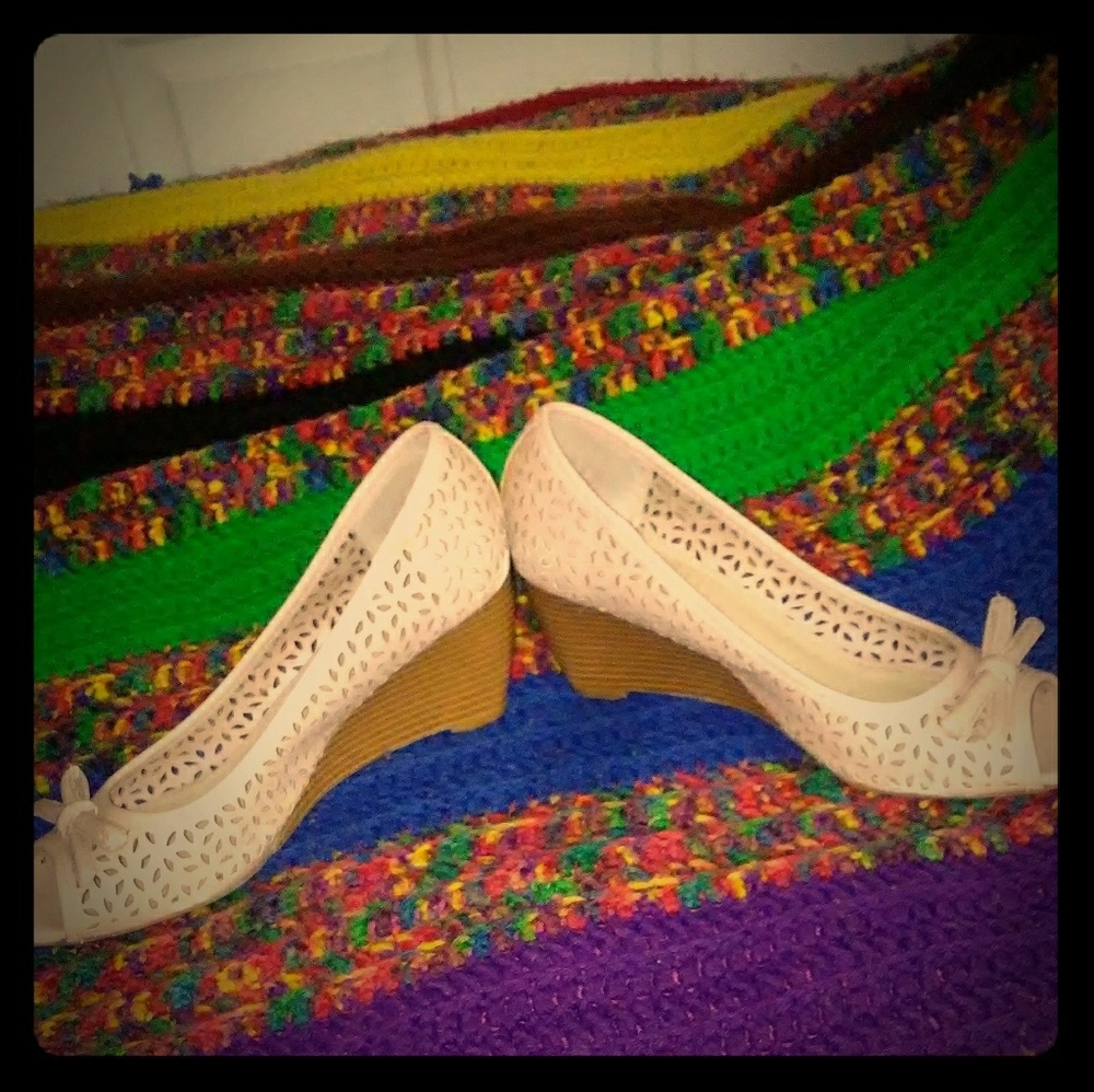 Pair of  wedges